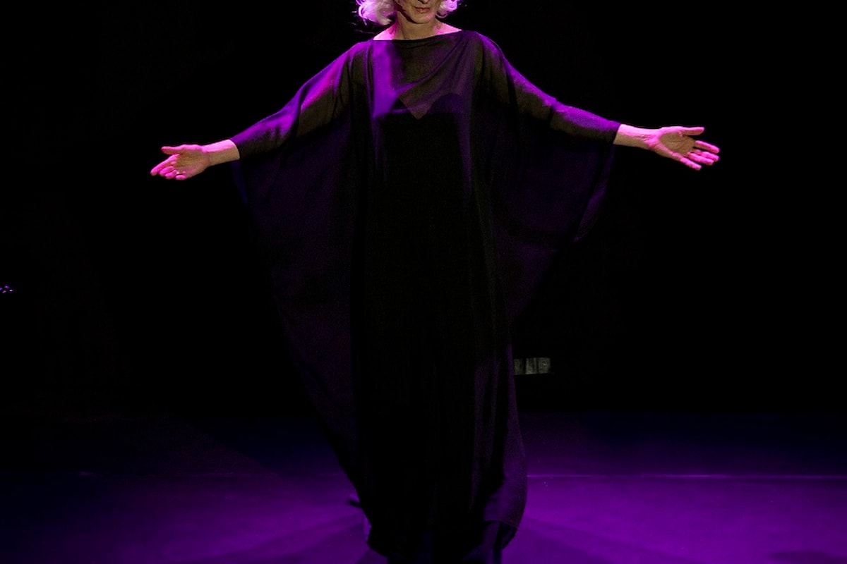Delle Muse di Chiambretti e dello spettacolo, Drusilla Foer, la più ELEGANZISSIMA al Manzoni