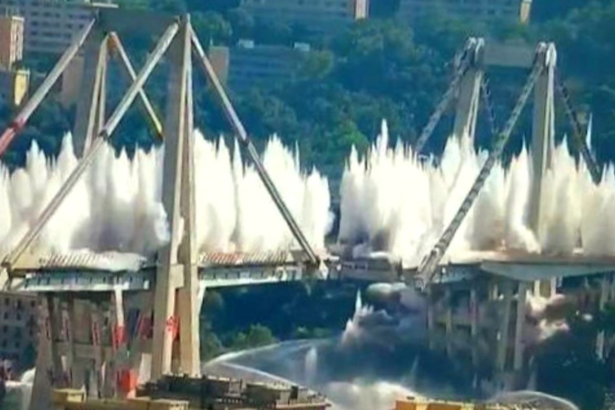 La revoca della concessione ad Autostrade ovvero la propaganda grillina sui morti del crollo del ponte Morandi
