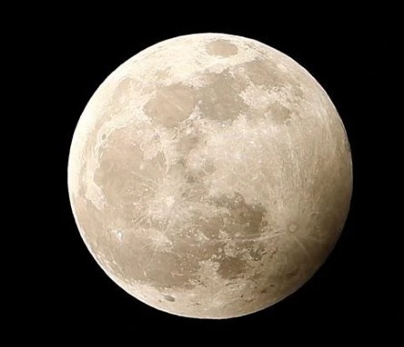 Questa sera la Luna nella penombra terrestre