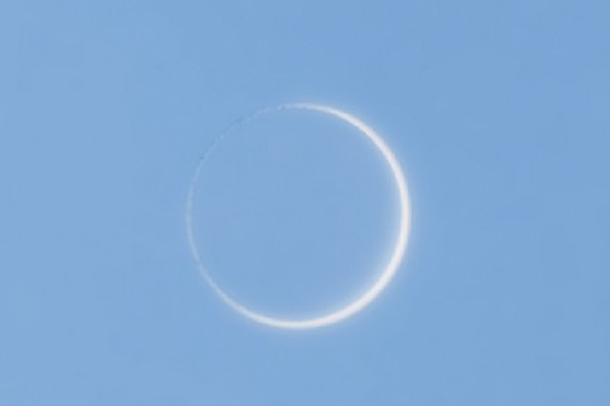 Venere, un anello luminoso tra il bagliore del Sole