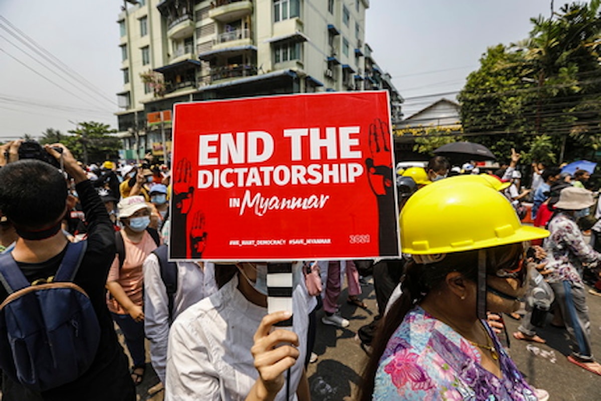 Myanmar: diciannove manifestanti condannati a morte