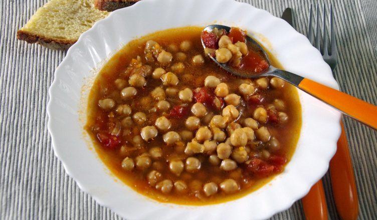 CECI IN UMIDO PER OGNI STAGIONE, LA SQUISITA RICETTA SARDA