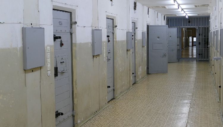 Cari parlamentari, fatevi un regalo, a Natale andate in visita nelle carceri