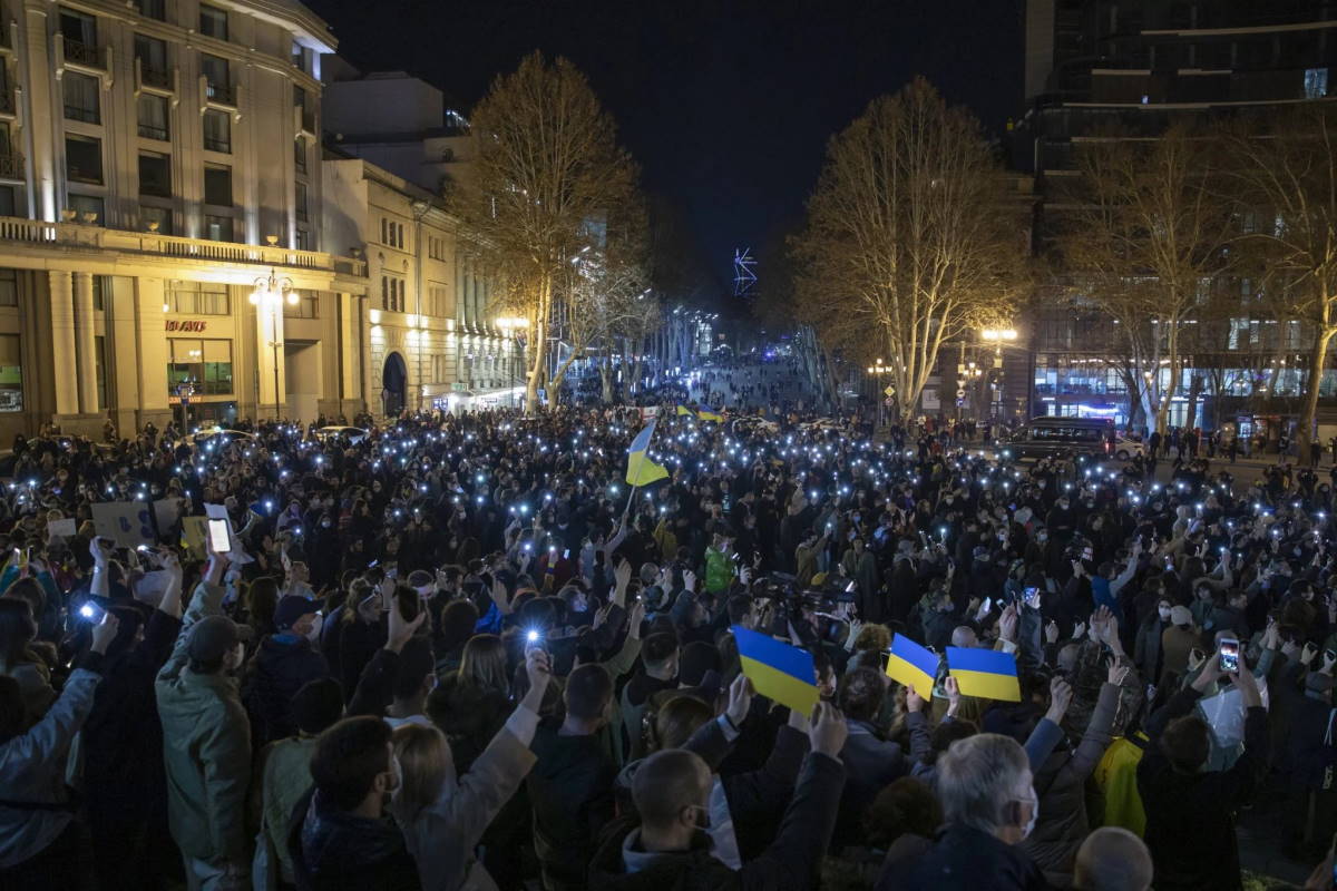 Ucraina: colloqui di pace? Punto e a capo