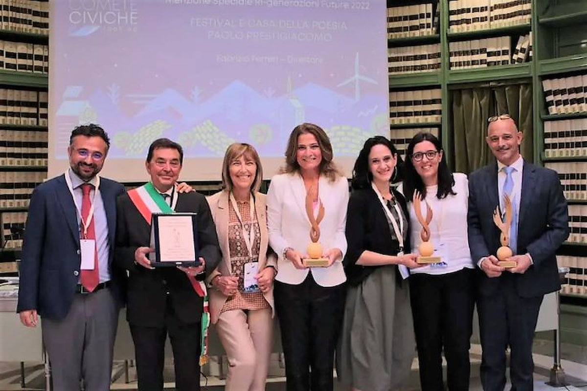 Premio Comete Civiche, riconoscimento nazionale al comune di San Mauro Castelverde per il Festival di Poesia Paolo Prestigiacomo
