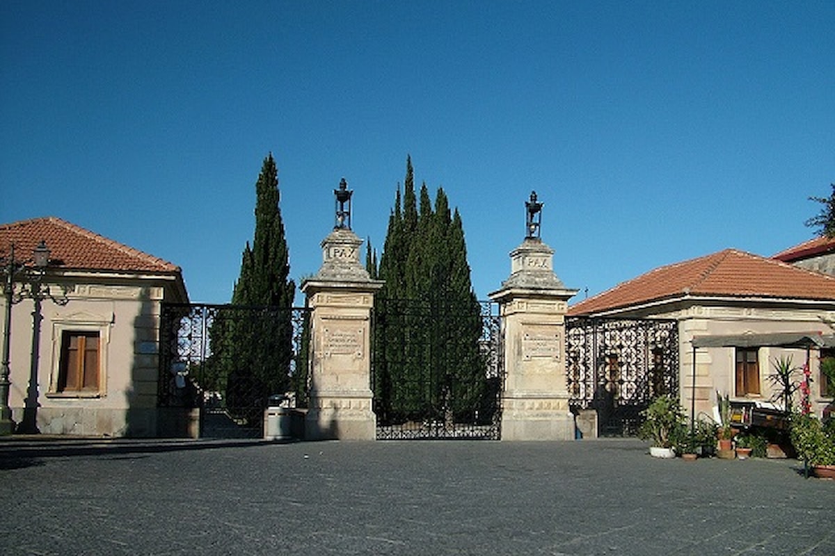 Milazzo (ME) - Commemorazione dei defunti, gli orari di apertura e chiusura del Cimitero