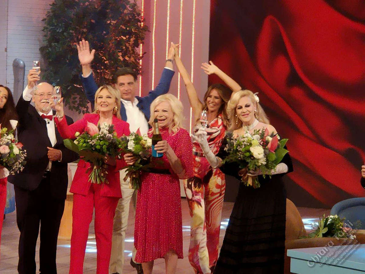 CHIARA TAIGI - Il Brindisi della Traviata su RAIPlay! Uno Mattina in Famiglia - RAIUNO - RIVEDI la puntata del 18 Giugno 2023