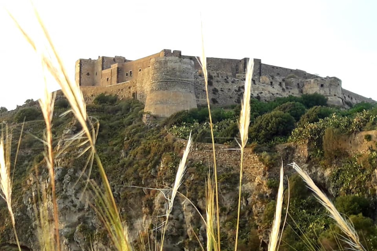 Milazzo (ME) - Giorno 4 settembre l’inizio dei lavori per la riforestazione del Castello