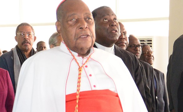 La Scomparsa del Cardinale Alexandre do Nascimento: Un Pilastro della Fede e della Società