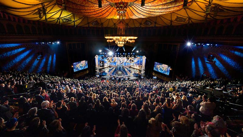 Migliaia di Scientologist hanno salutato il 2024 festeggiando i conseguimenti ottenuti in tutto il mondo