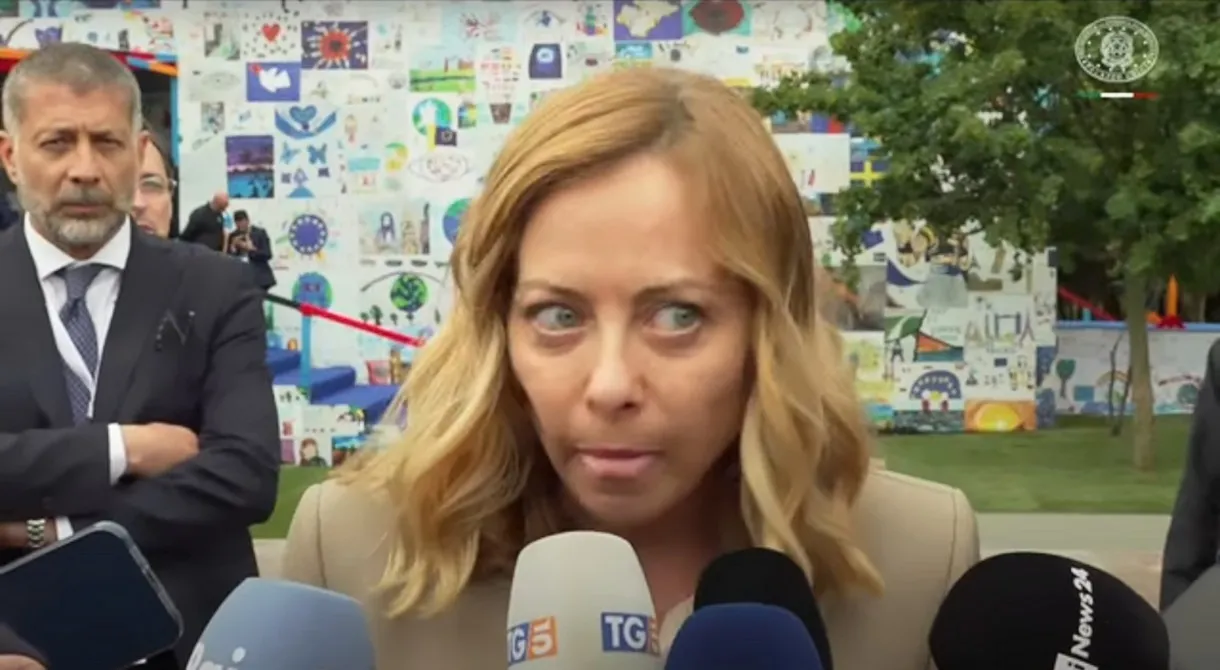 Meloni esclusa dalle consultazioni tra Ucraina, Paesi Ue e Stati Uniti al vertice della Comunità politica europea di Tirana