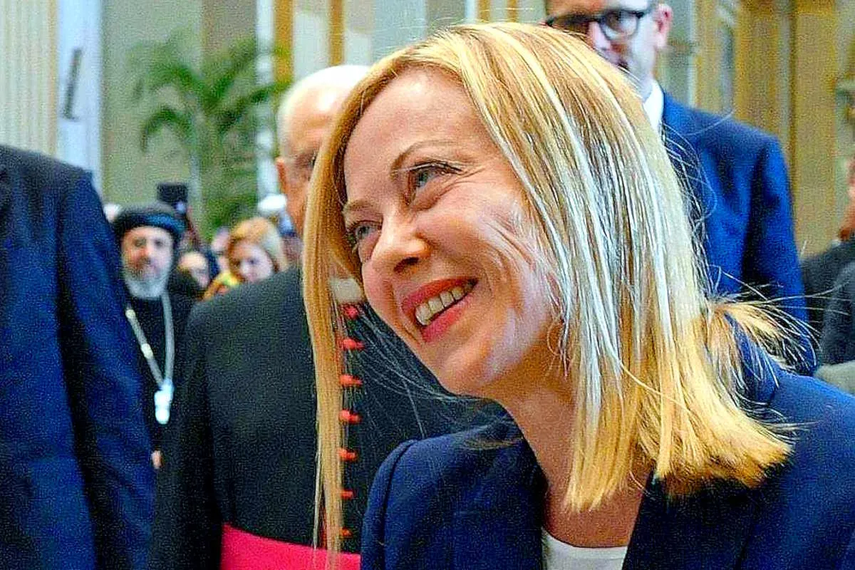 Qual è la posizione di Meloni e del suo governo sulla guerra dichiarata da Trump all'Iran? MISTERO!
