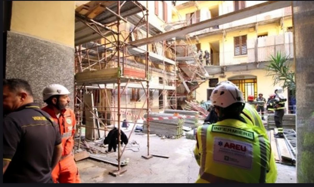 Tragedia sul lavoro al Vomero: crolla ponteggio mobile, morti tre operai