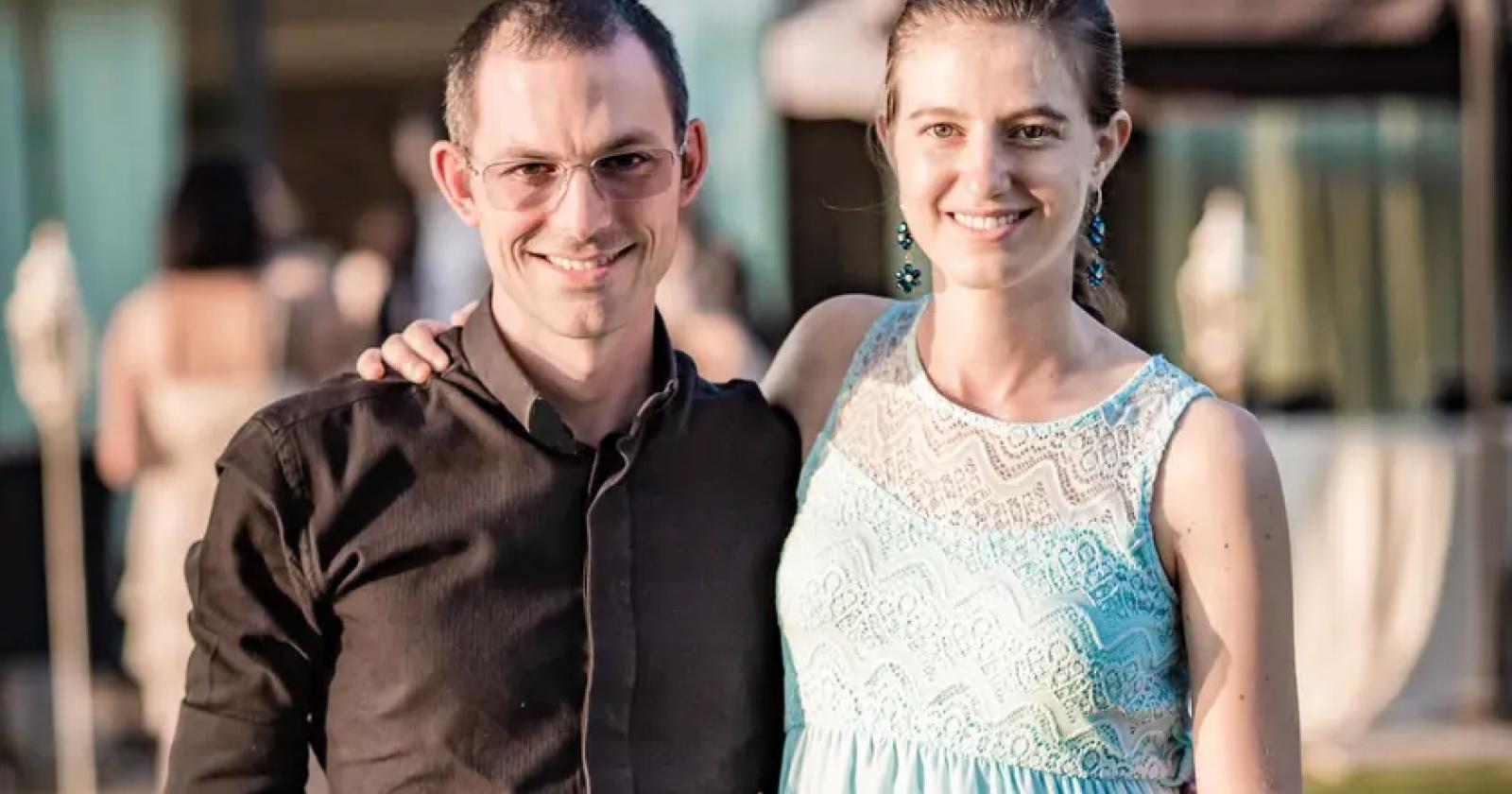 Preti sposati. Un'altra bella storia d'amore di un prete che si sposerà il 25 luglio