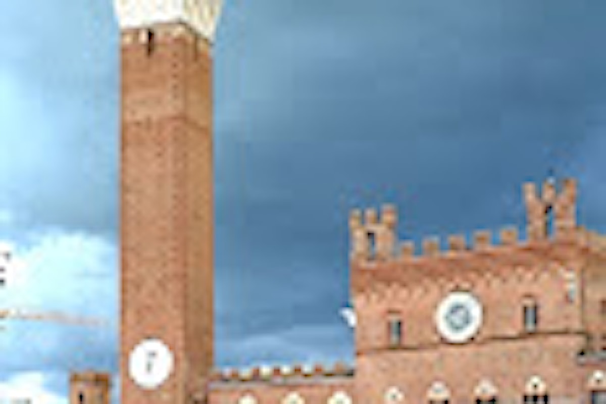 Siena, piazza del Campo: tutto sulla Torre del Mangia, storia e curiosità!