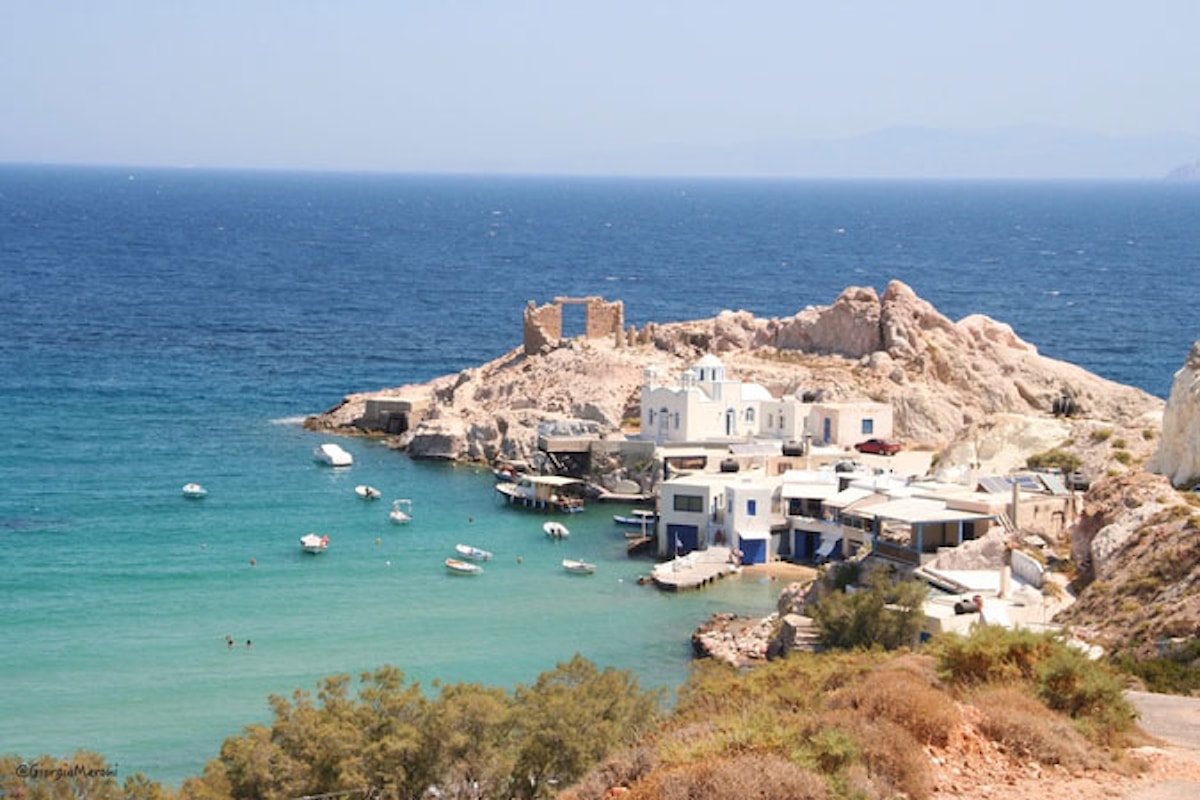 Alla scoperta dell'isola di Milos: un viaggio tra profumi e colori