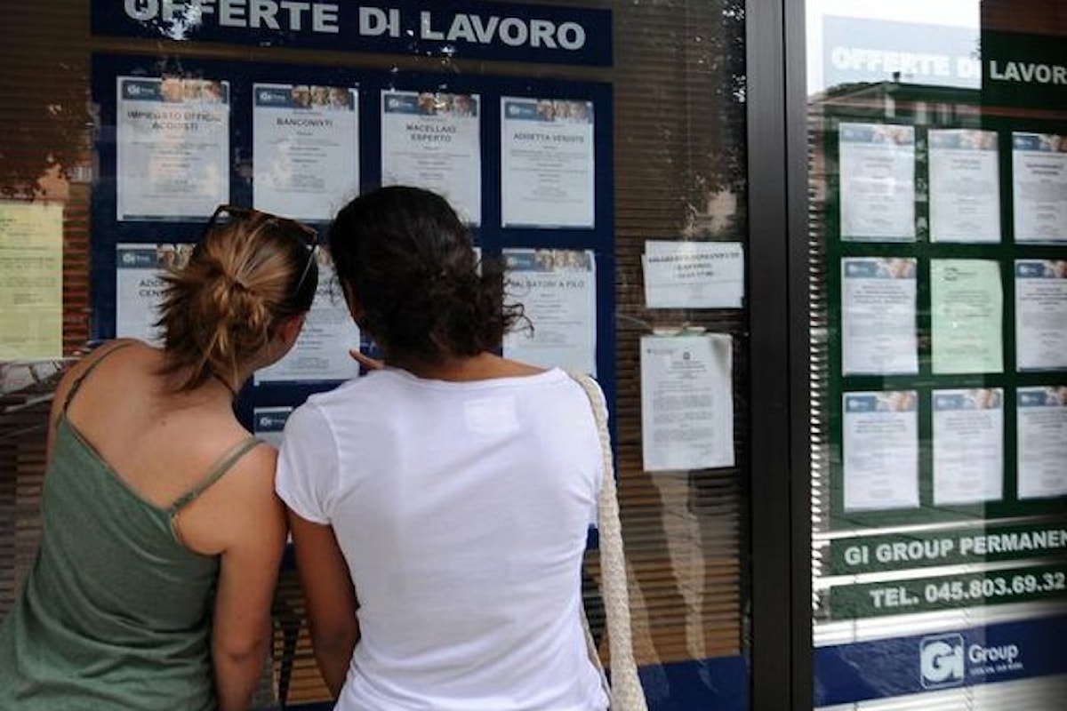 Aumenta l'occupazione a novembre 2017, ma riguarda soprattutto i dipendenti a tempo determinato