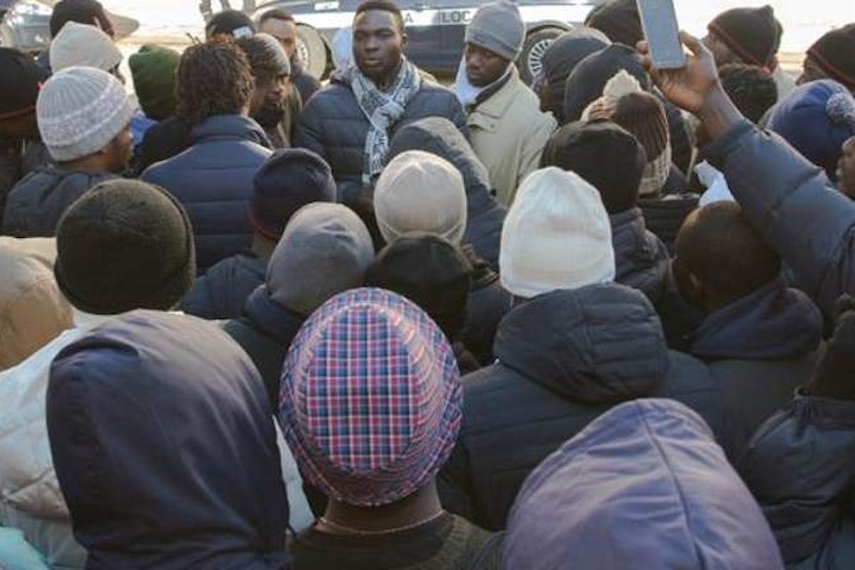 La mancata assistenza ad una immigrata all'origine della protesta nel CPA di Cona