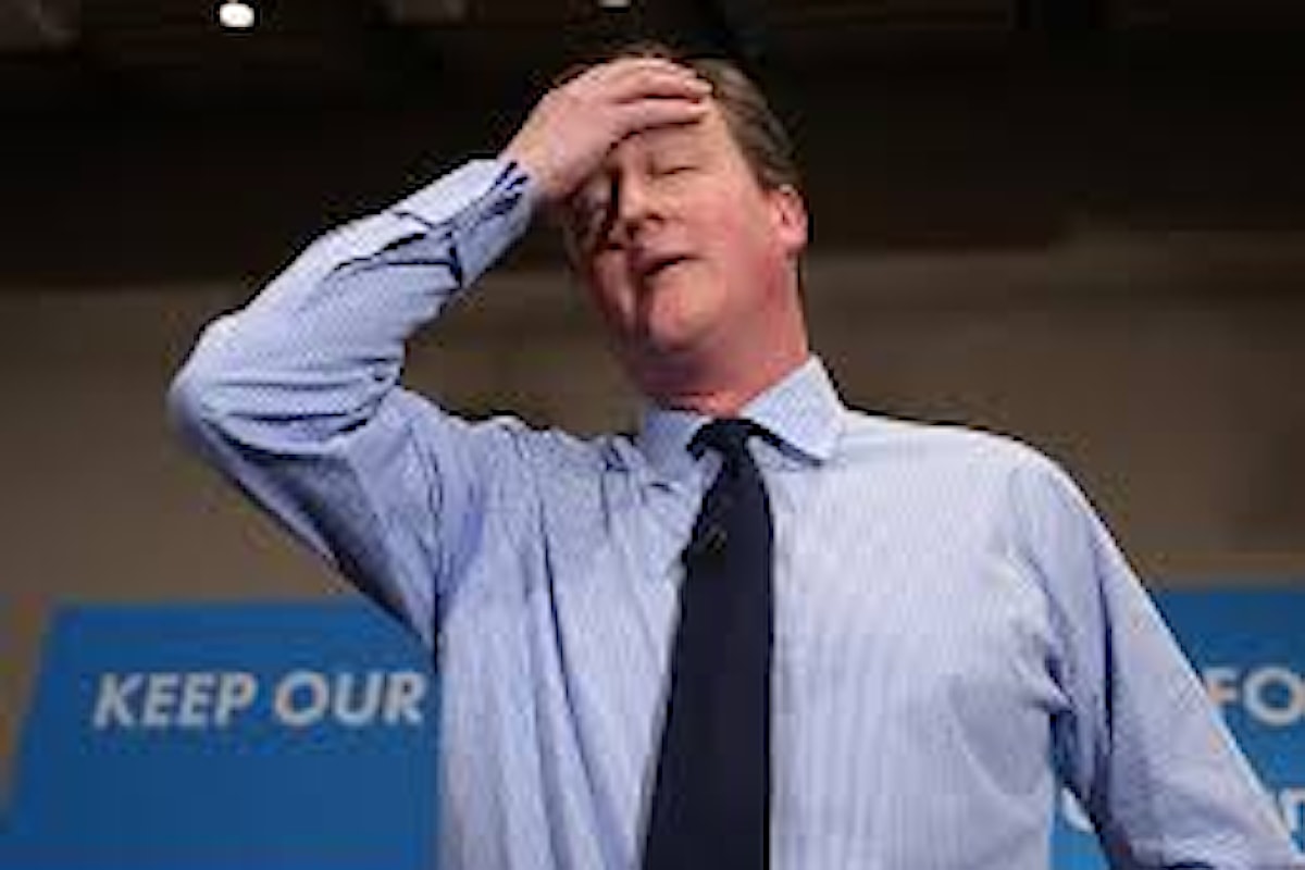 Si complica la posizione di Cameron dopo la pubblicazione delle dichiarazioni dei redditi