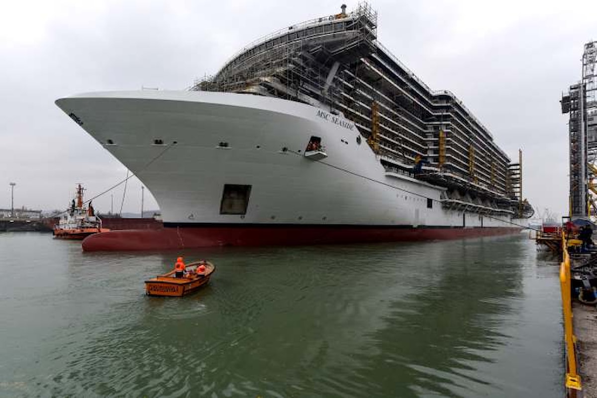 I primi passi in acqua per la MSC Seaside, la nave più grande mai costruita in Italia