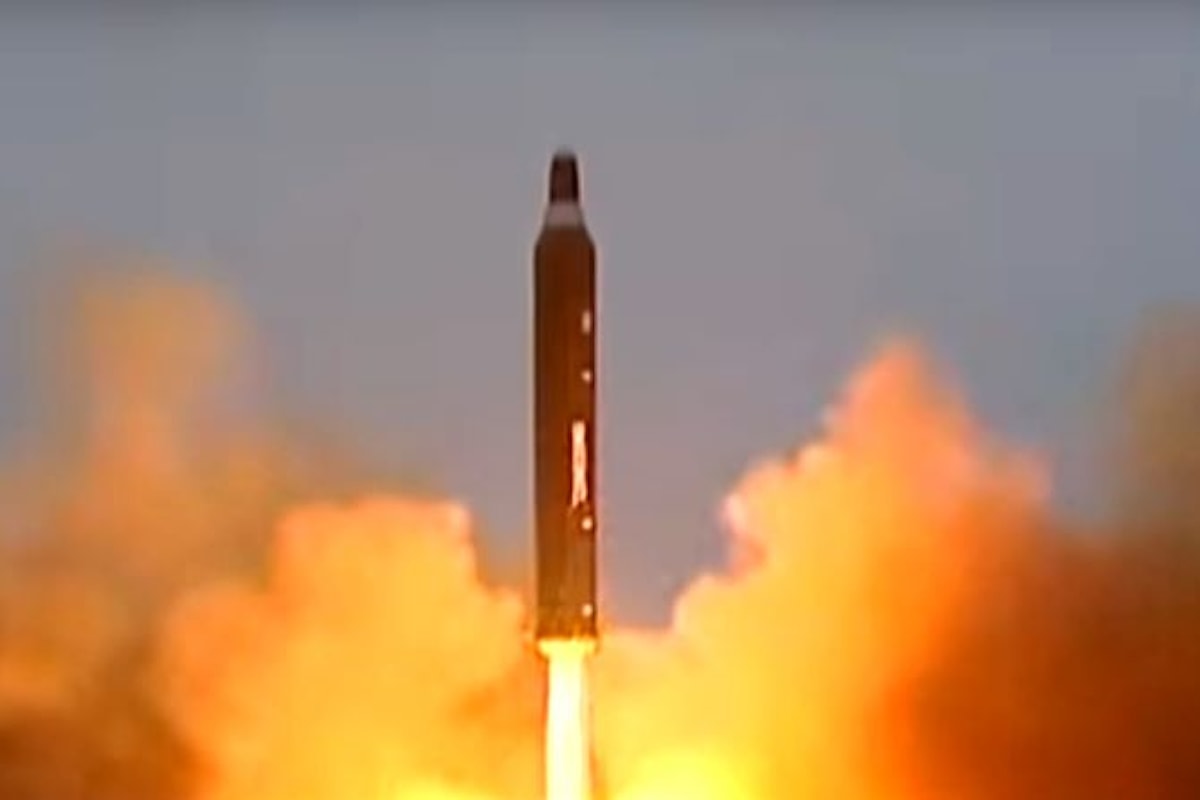 La Corea ha lanciato un missile a medio raggio che si disintegra dopo pochi minuti di volo