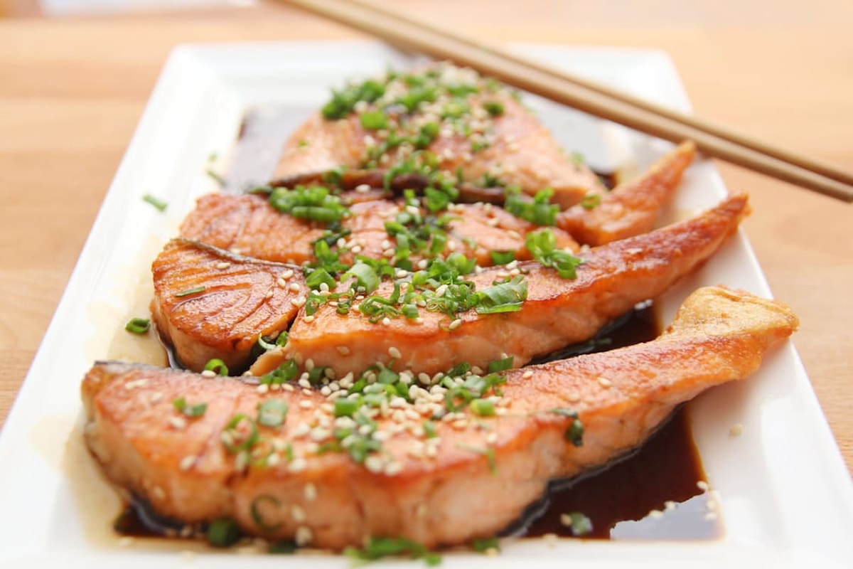 Salmone in crosta di sesamo e miele: benessere e originalità!